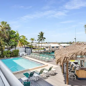 Aruba - Downtown Waterfront 2x2 Dock & Pool Pet-friendly Holiday home